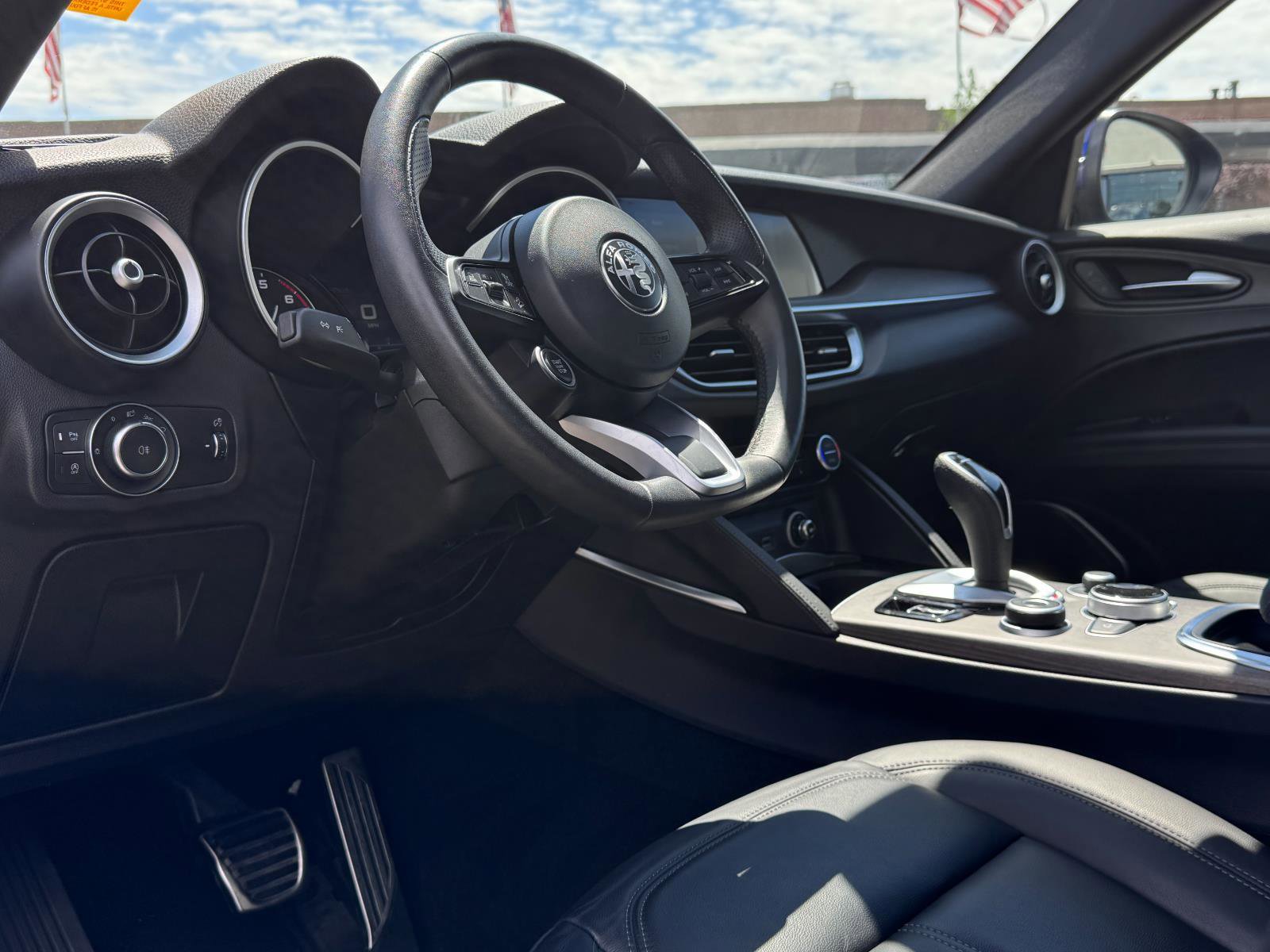 Used 2022 Alfa Romeo Stelvio Ti image 15