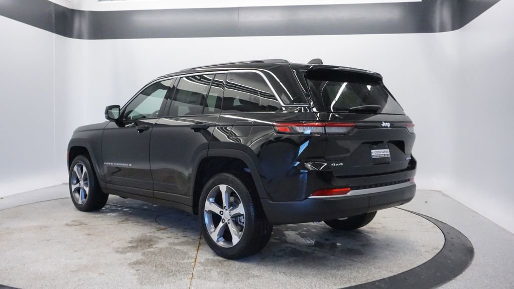 New 2026 Jeep Grand Cherokee Limited w/ Trailer Tow Package AWD/4WD image 3