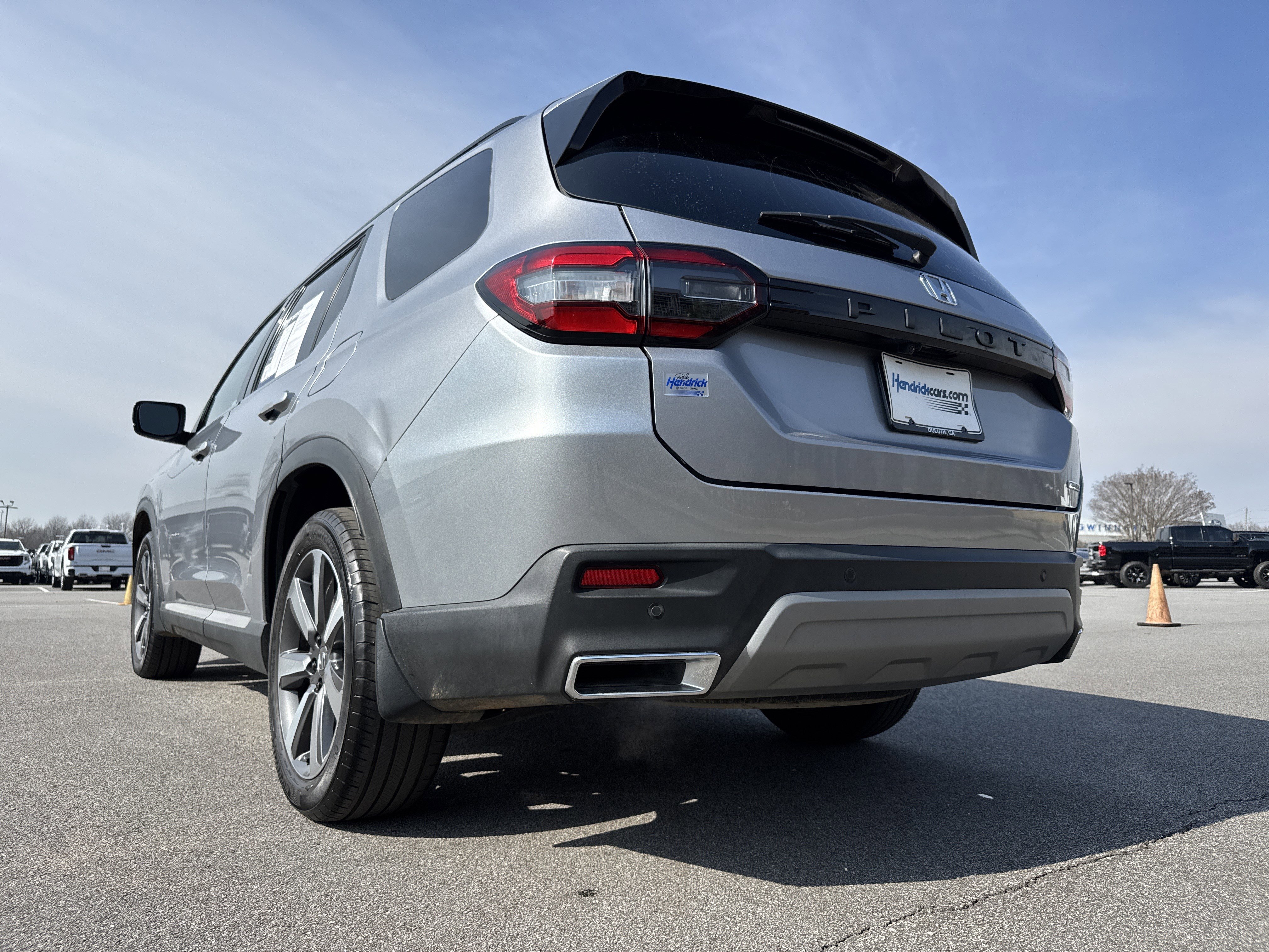 Used 2024 Honda Pilot Touring image 8