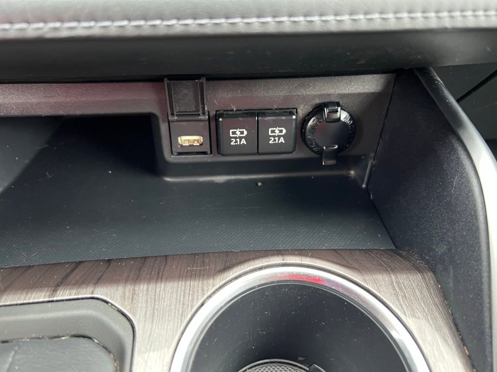 Used 2020 Toyota Highlander Platinum image 36