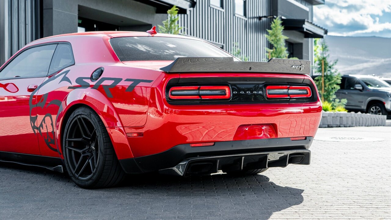 Used 2018 Dodge Challenger SRT Hellcat RWD image 10