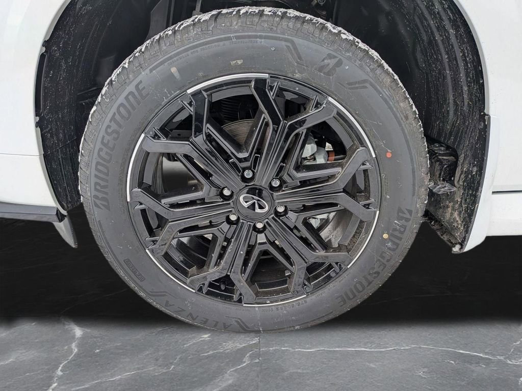 New 2026 INFINITI QX80 4WD w/ Sport Exterior Package image 34