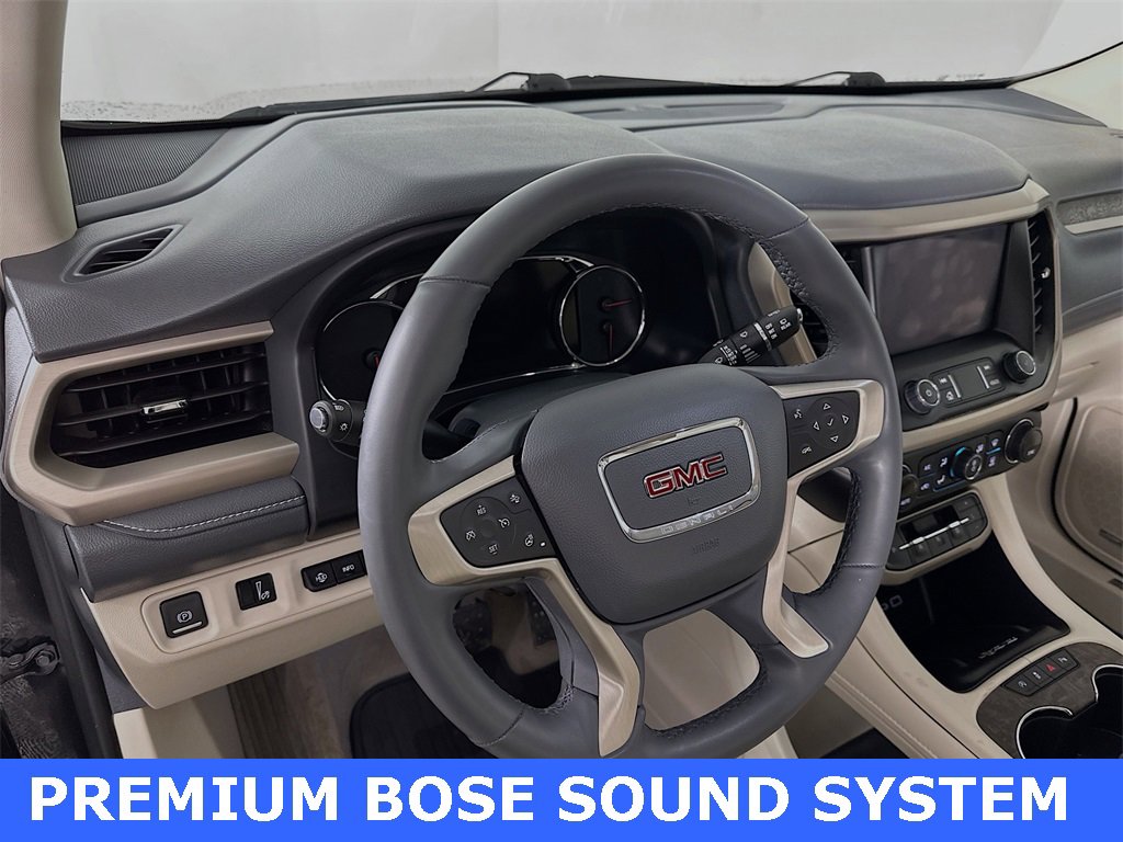 Used 2023 GMC Acadia Denali image 3