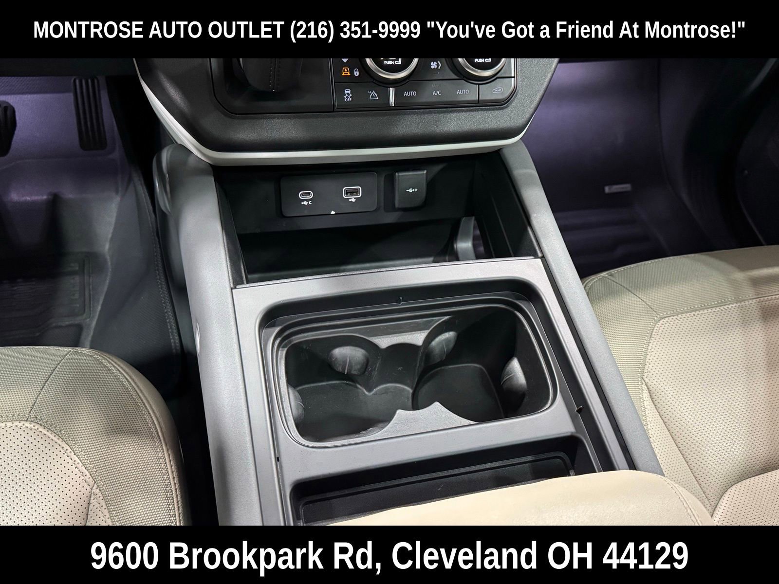 Used 2020 Land Rover Defender 110 First Edition image 22