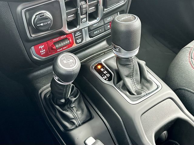 Used 2025 Jeep Gladiator Rubicon image 11