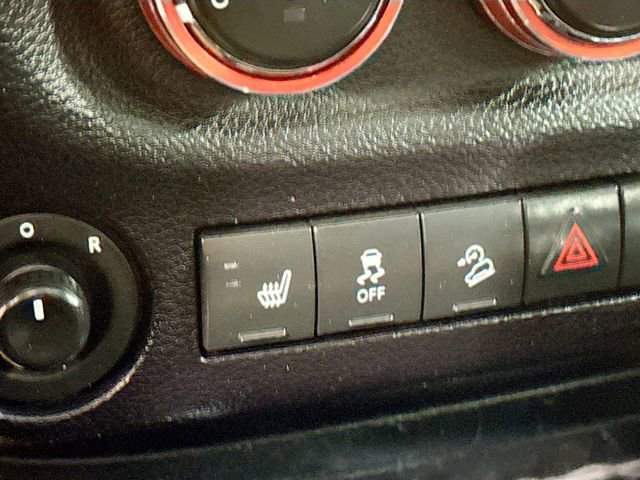 Used 2017 Jeep Wrangler Unlimited Rubicon w/ Connectivity Group image 19