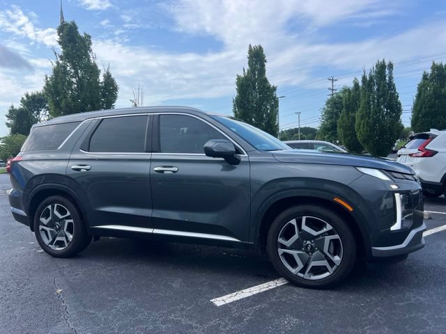Used 2023 Hyundai Palisade Limited FWD image 4