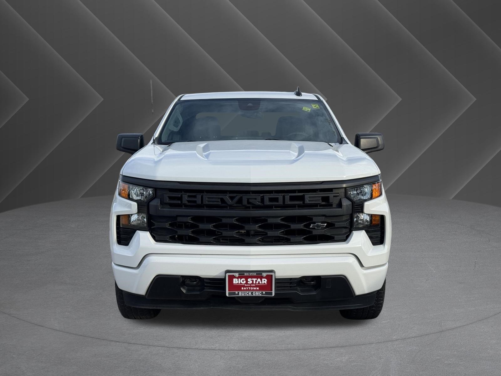Used 2025 Chevrolet Silverado 1500 Custom w/ Turbomax Blackout Package image 3
