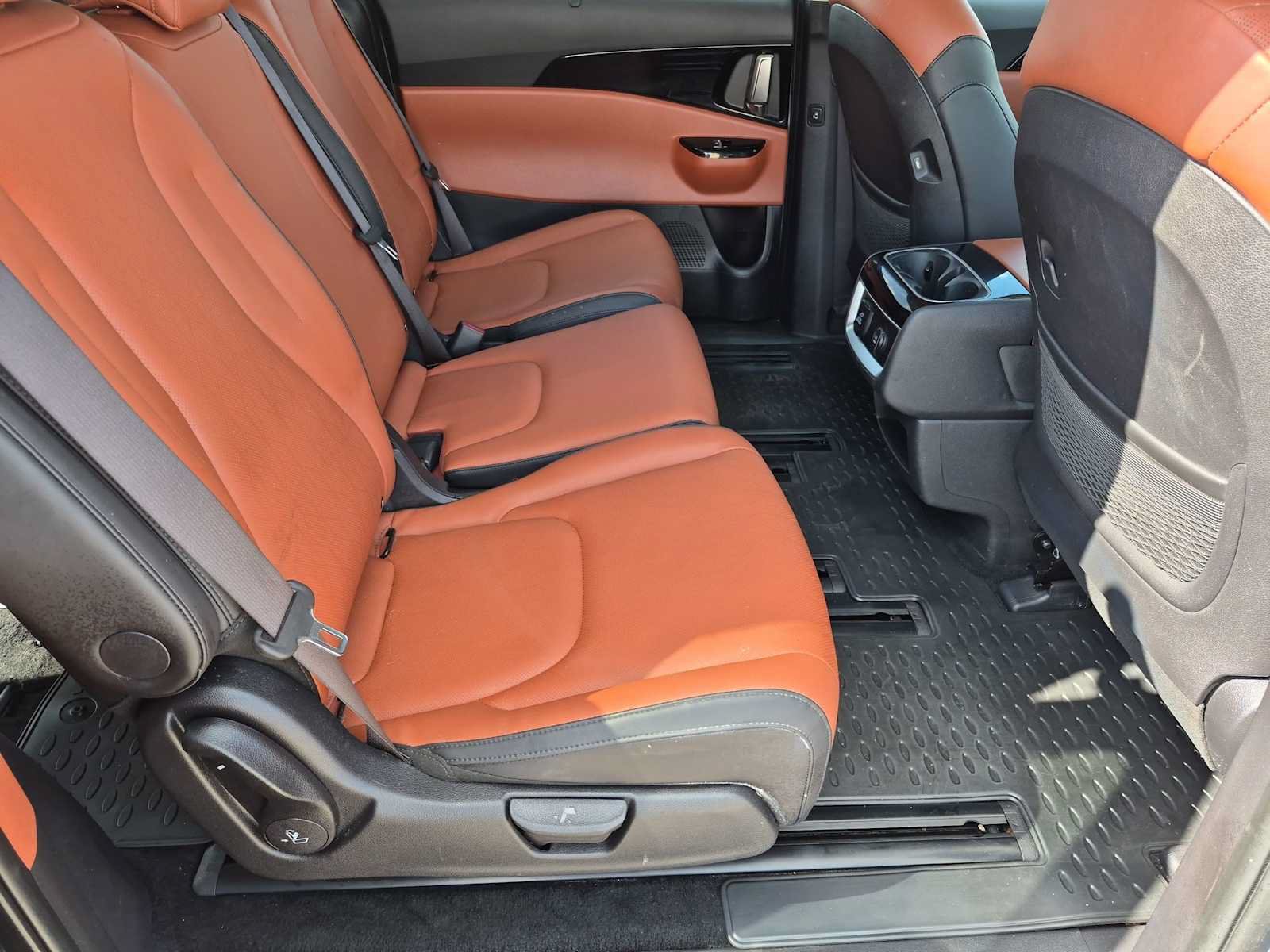 Used 2024 Kia Carnival SX FWD image 19