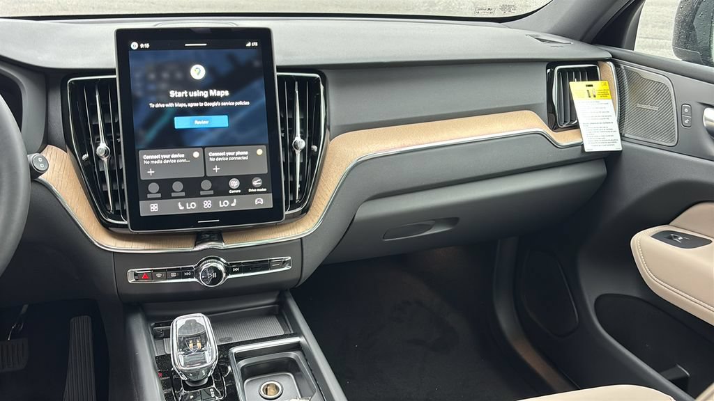 New 2026 Volvo XC60 B5 Plus AWD/4WD image 8