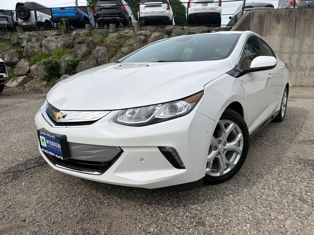 Used 2016 Chevrolet Volt Premier w/ Driver Confidence Package FWD image 2
