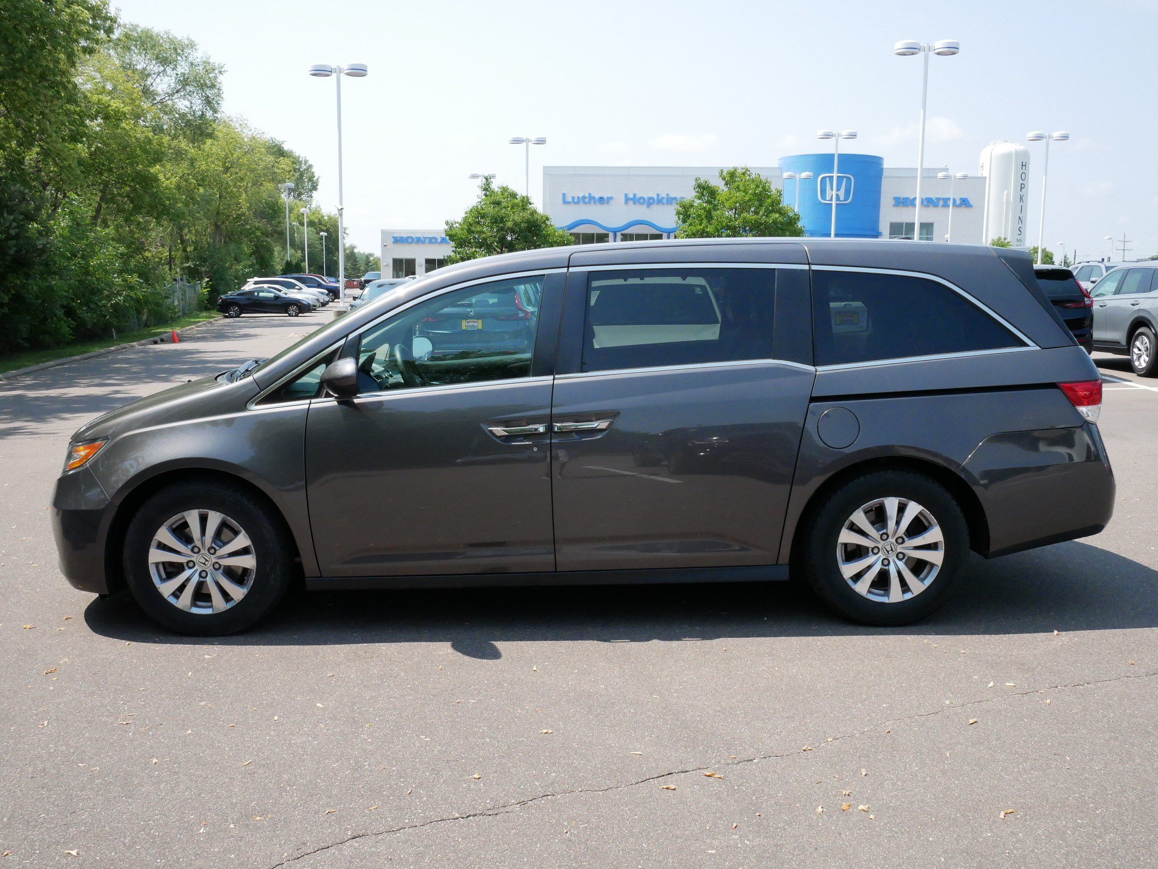 Used 2016 Honda Odyssey SE image 11