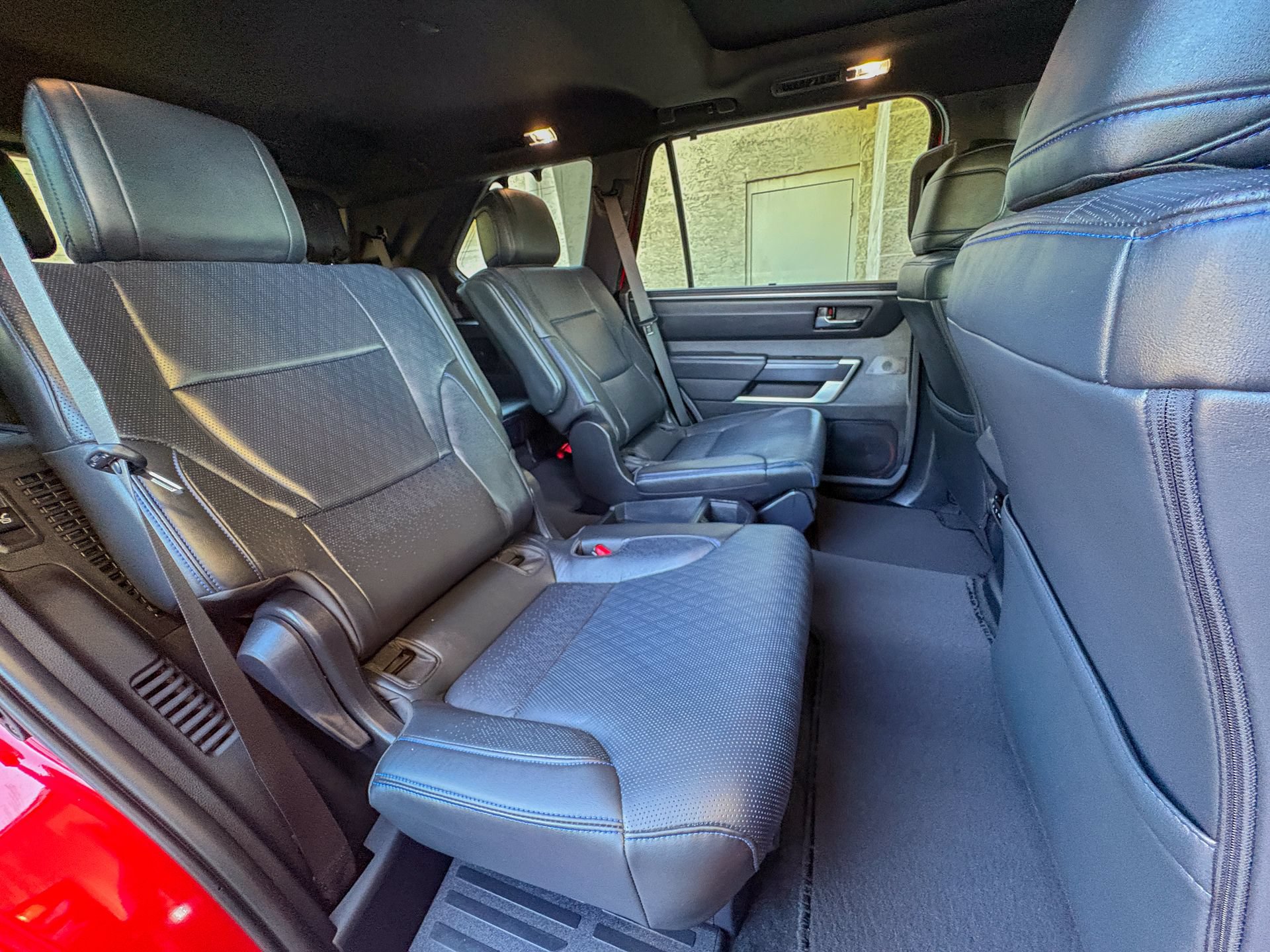 Used 2025 Toyota Sequoia Platinum AWD/4WD image 28