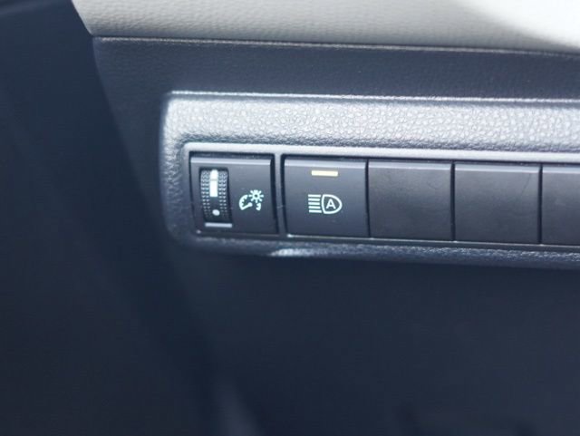 Used 2022 Toyota Corolla LE w/ Carpet Mat Package (TMS) image 18