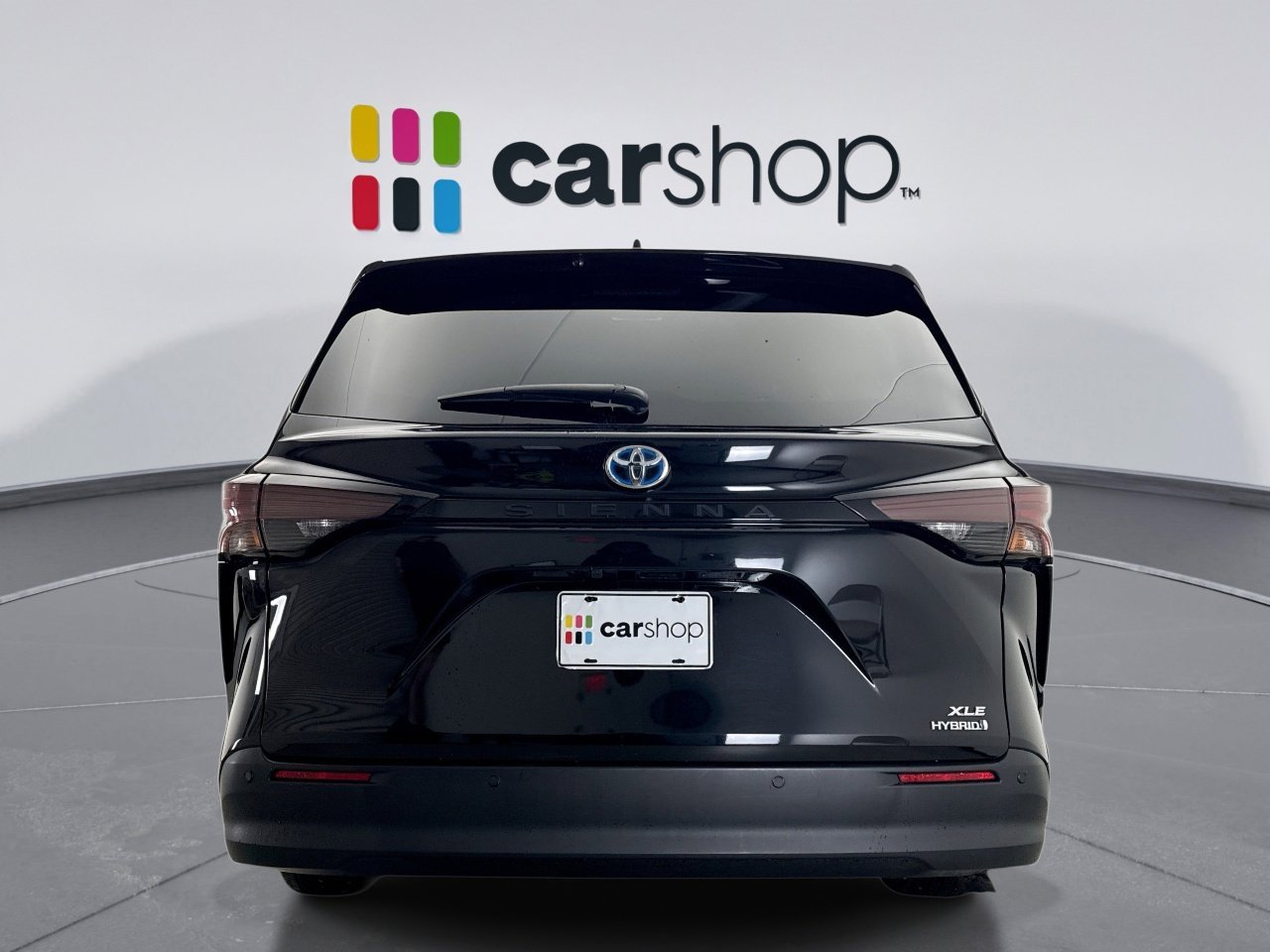 Used 2023 Toyota Sienna XLE image 4