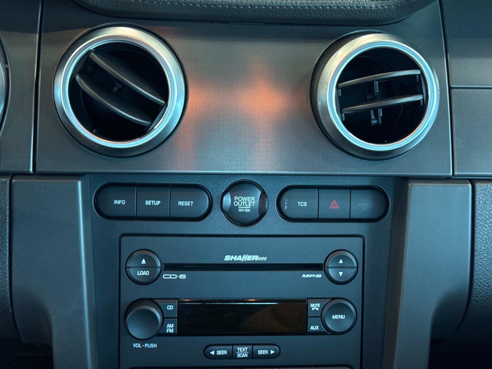 Used 2007 Ford Mustang Shelby GT500 RWD image 19