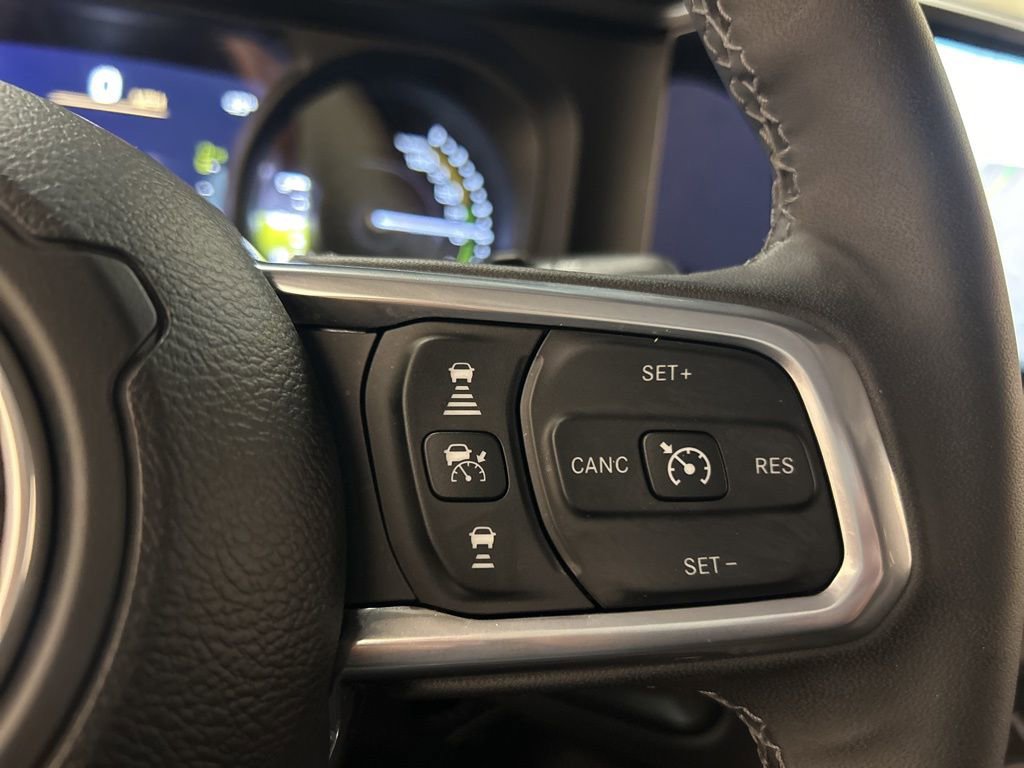 Used 2025 Jeep Wrangler Unlimited Sahara image 22