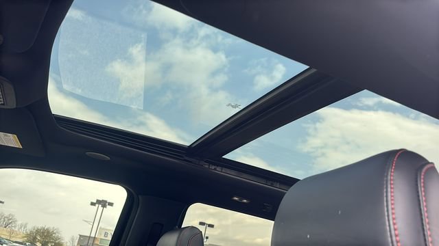 Used 2025 Ford F150 Raptor image 9