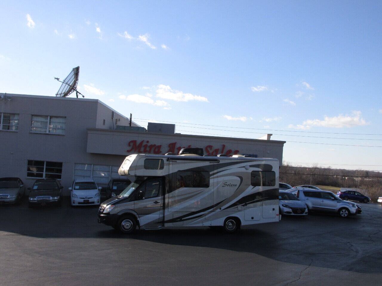 Used 2013 Mercedes-Benz Sprinter 3500 image 3