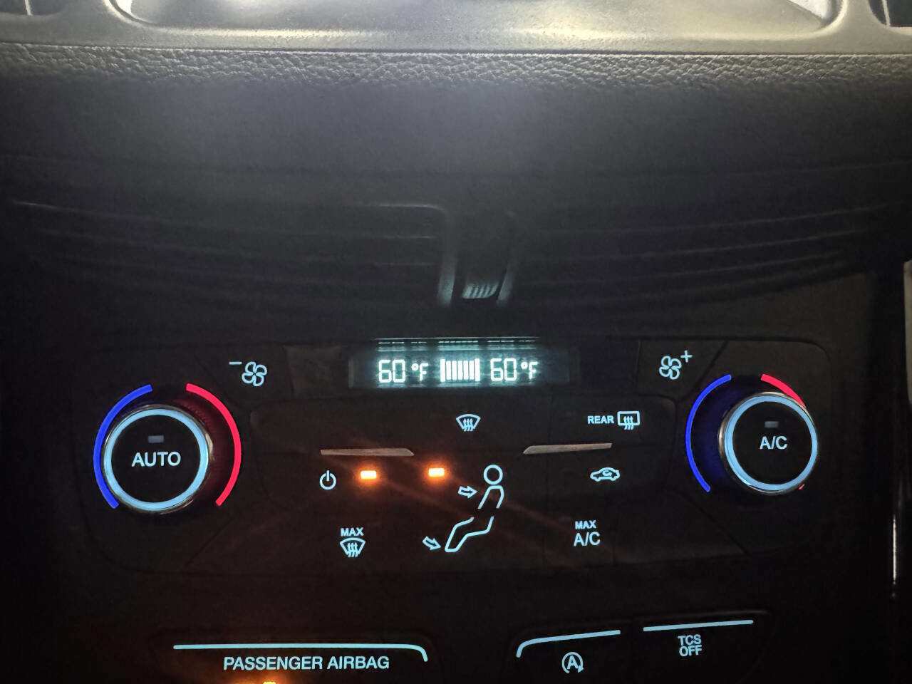 Used 2017 Ford Escape SE w/ Equipment Group 201A AWD/4WD image 24