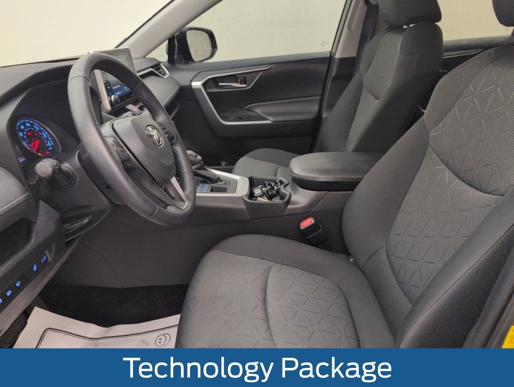 Used 2021 Toyota RAV4 XLE image 5