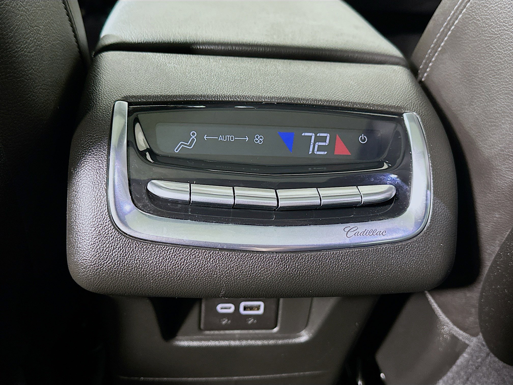 Used 2024 Cadillac XT6 Luxury AWD/4WD image 25