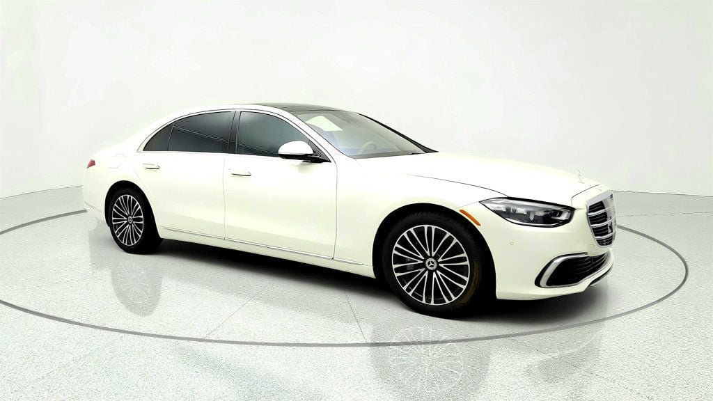 Used 2022 Mercedes-Benz S 500 4MATIC image 3