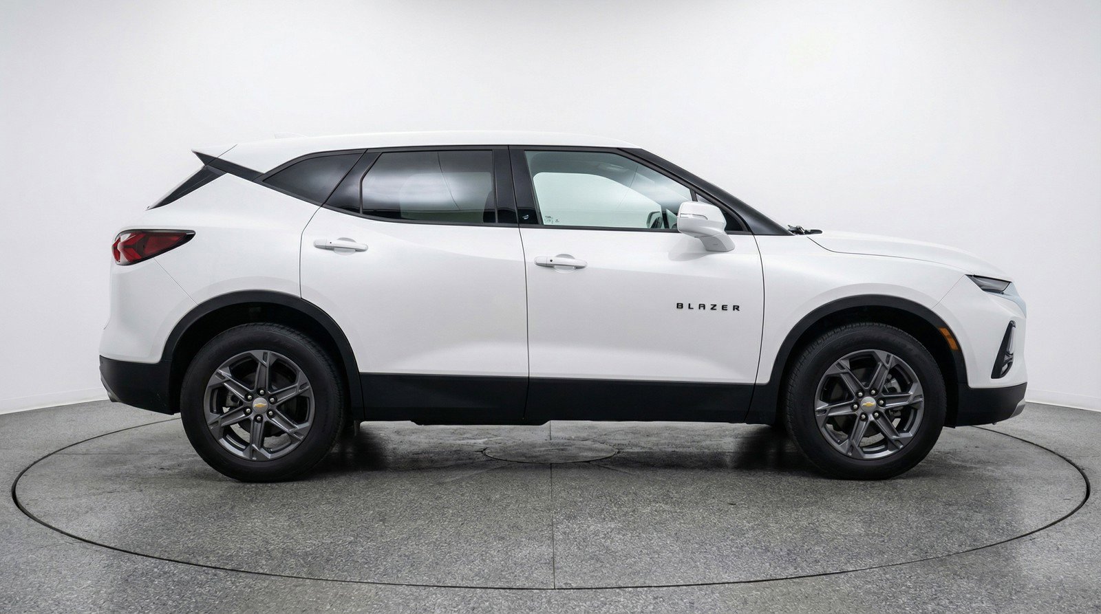 Used 2025 Chevrolet Blazer LT image 11
