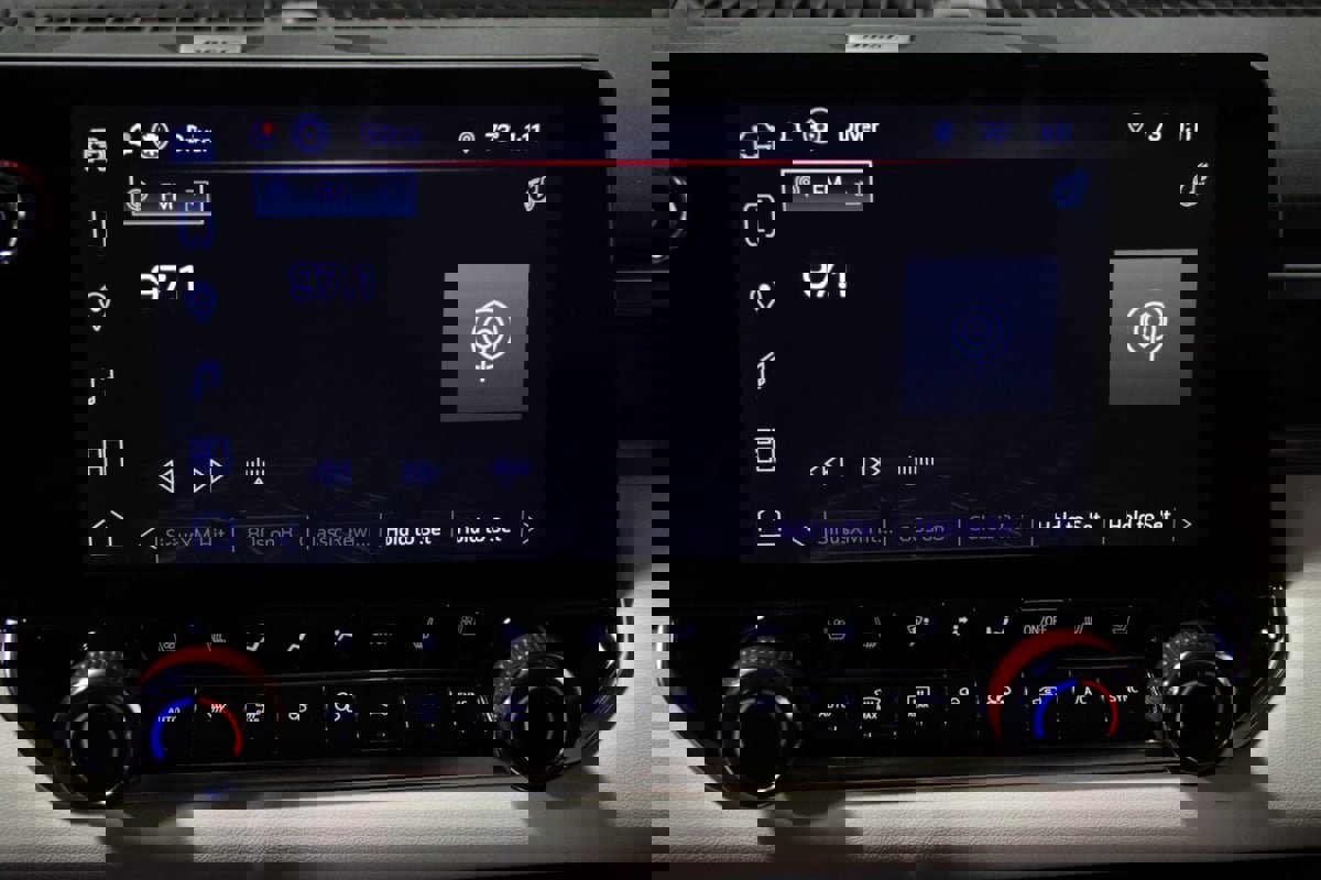 Used 2023 GMC Canyon AT4X image 53