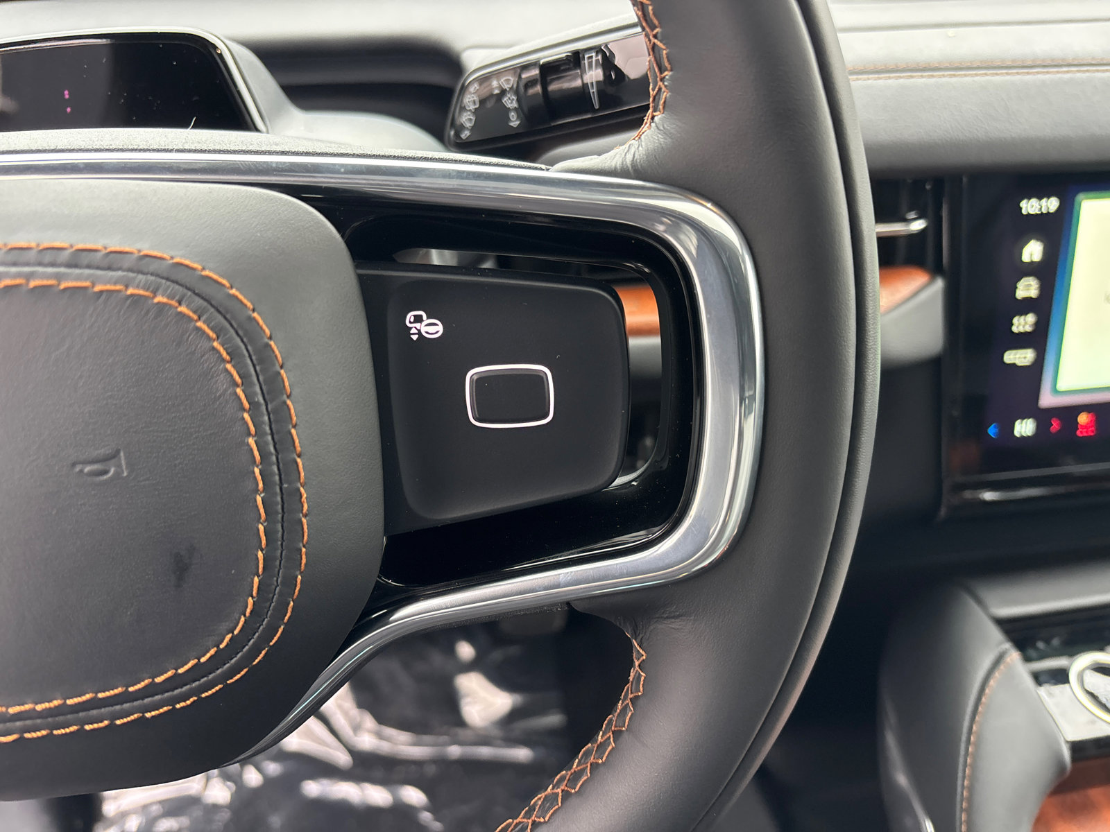 New 2025 Lincoln Navigator Black Label image 17