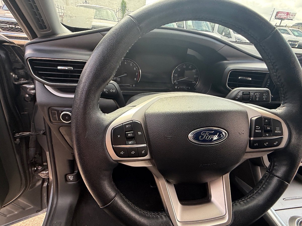 Used 2024 Ford Explorer XLT w/ Equipment Group 202A image 20