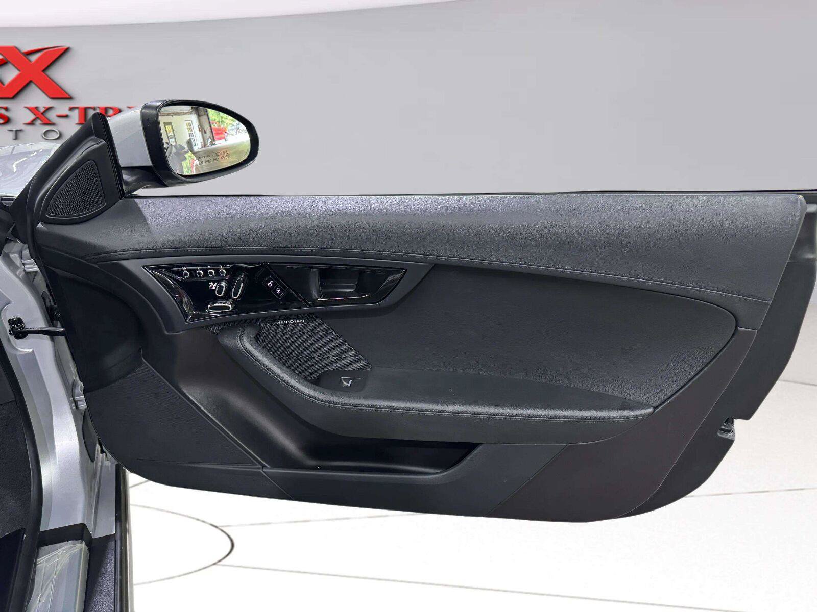 Used 2019 Jaguar F-TYPE Convertible RWD image 35