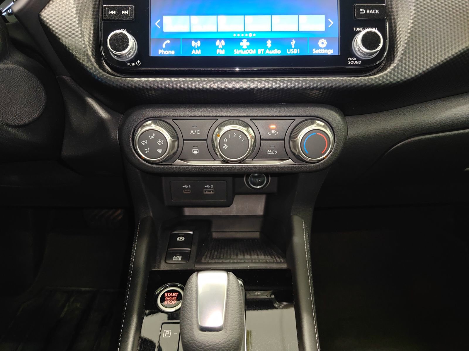 Used 2024 Nissan Kicks SV image 32