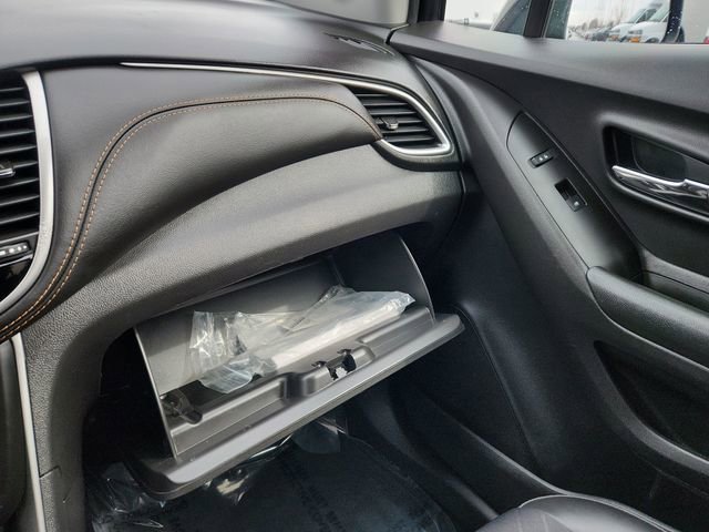 Used 2021 Chevrolet Trax LT w/ Driver Confidence Package image 45