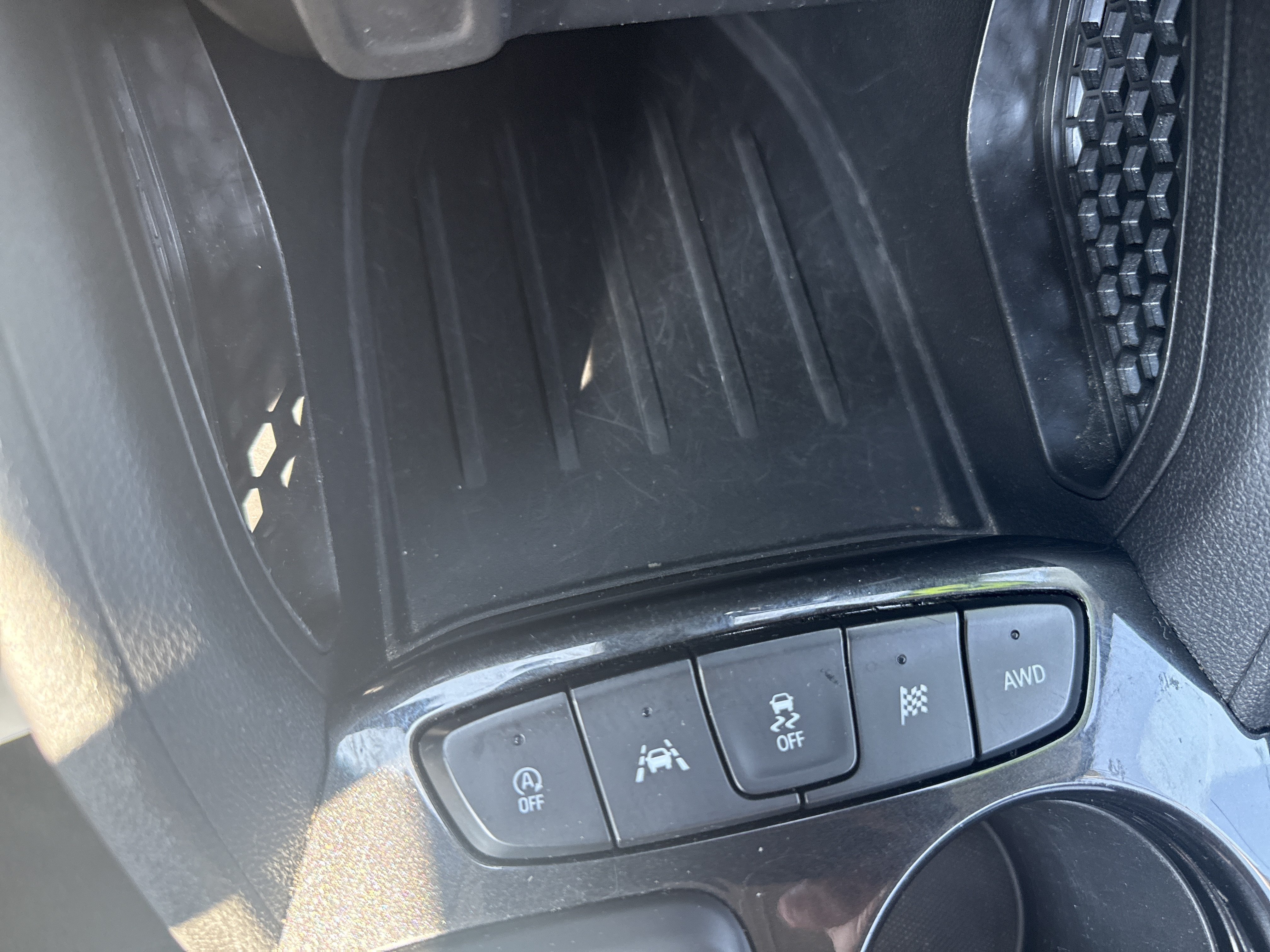 Used 2025 Chevrolet TrailBlazer LT AWD/4WD image 29