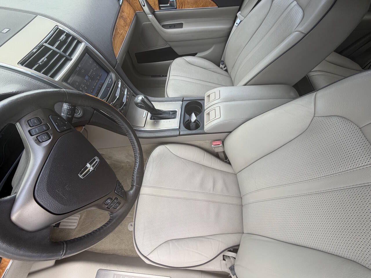 Used 2011 Lincoln MKX 2WD w/ 102A Rapid Spec Order Code image 10