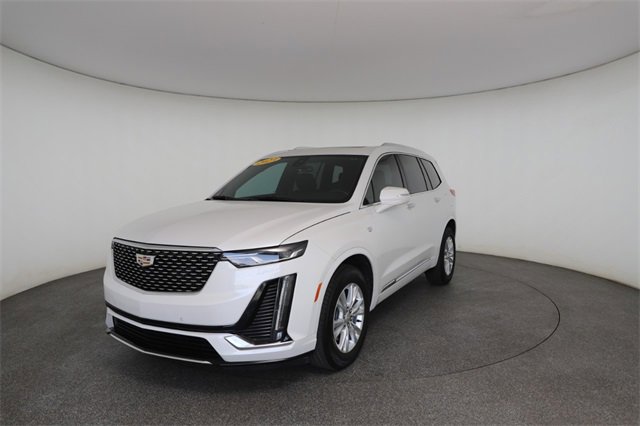 Used 2023 Cadillac XT6 Luxury image 2