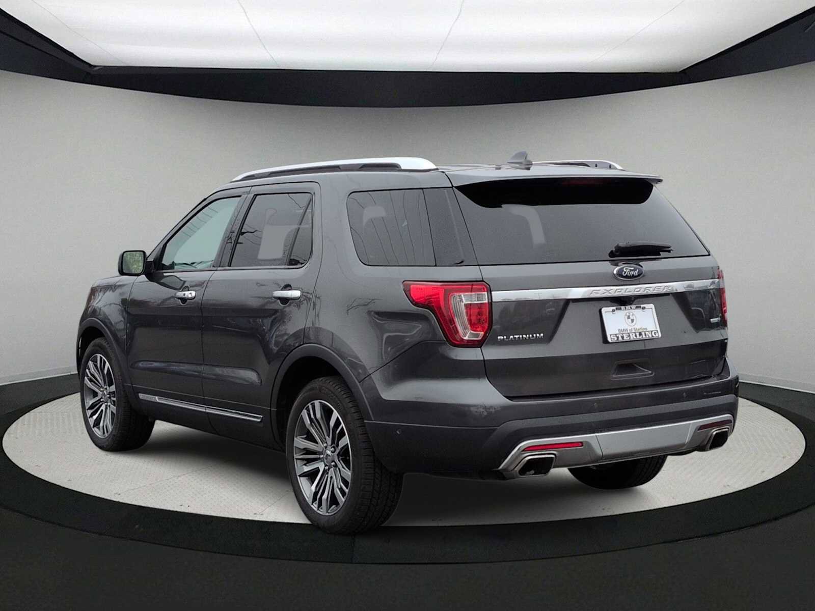 Used 2017 Ford Explorer Platinum image 6