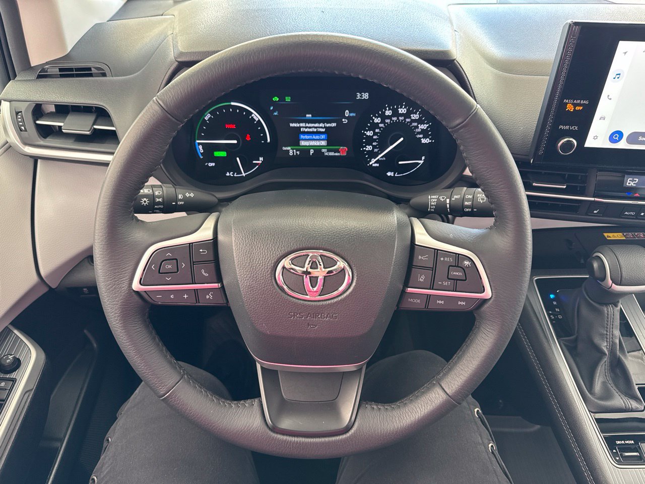 Used 2026 Toyota Sienna XLE FWD image 20