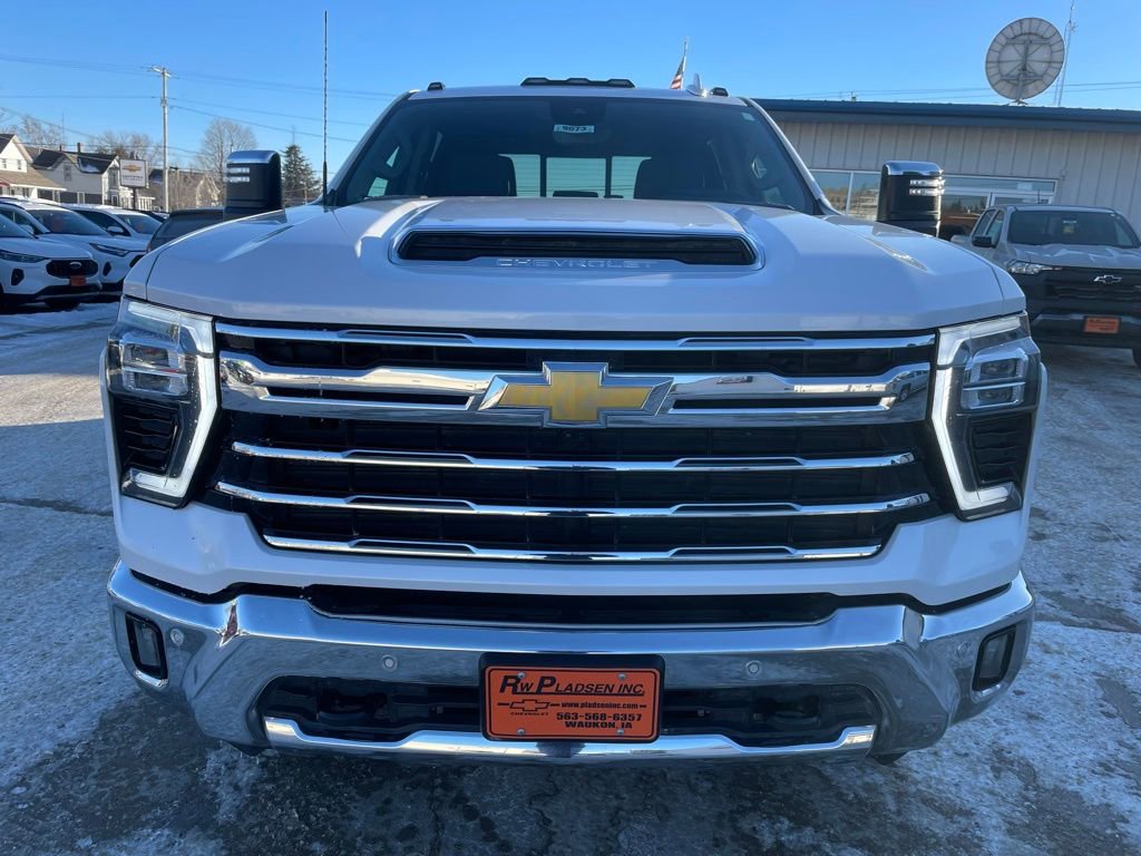 Used 2024 Chevrolet Silverado 3500 LTZ w/ LTZ Plus Package image 25