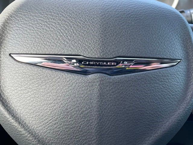 New 2026 Chrysler Pacifica Select w/ S Appearance Package image 19