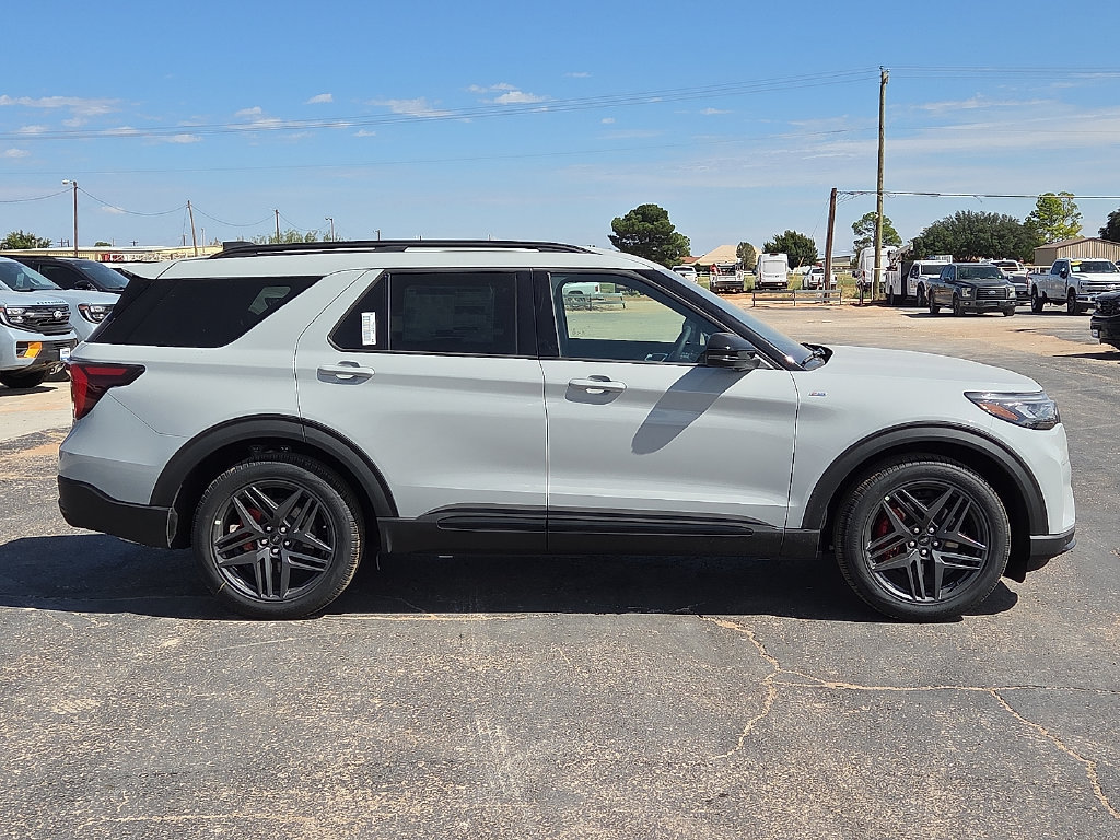 New 2027 Ford Explorer ST-Line w/ Premium Package RWD image 6