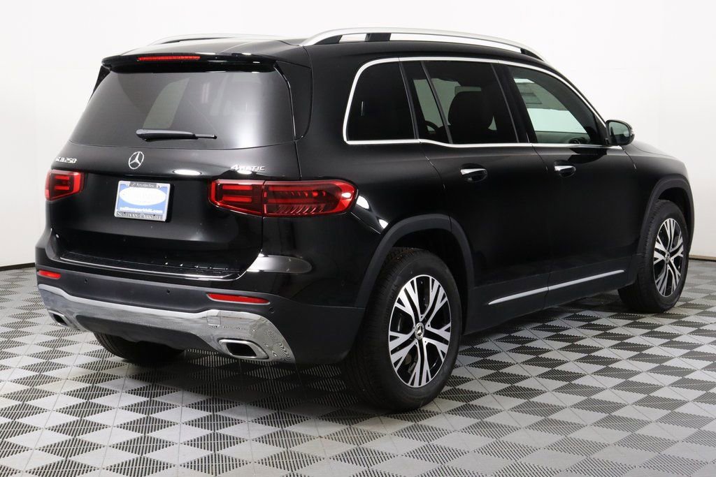 New 2025 Mercedes-Benz GLB 250 4MATIC image 10