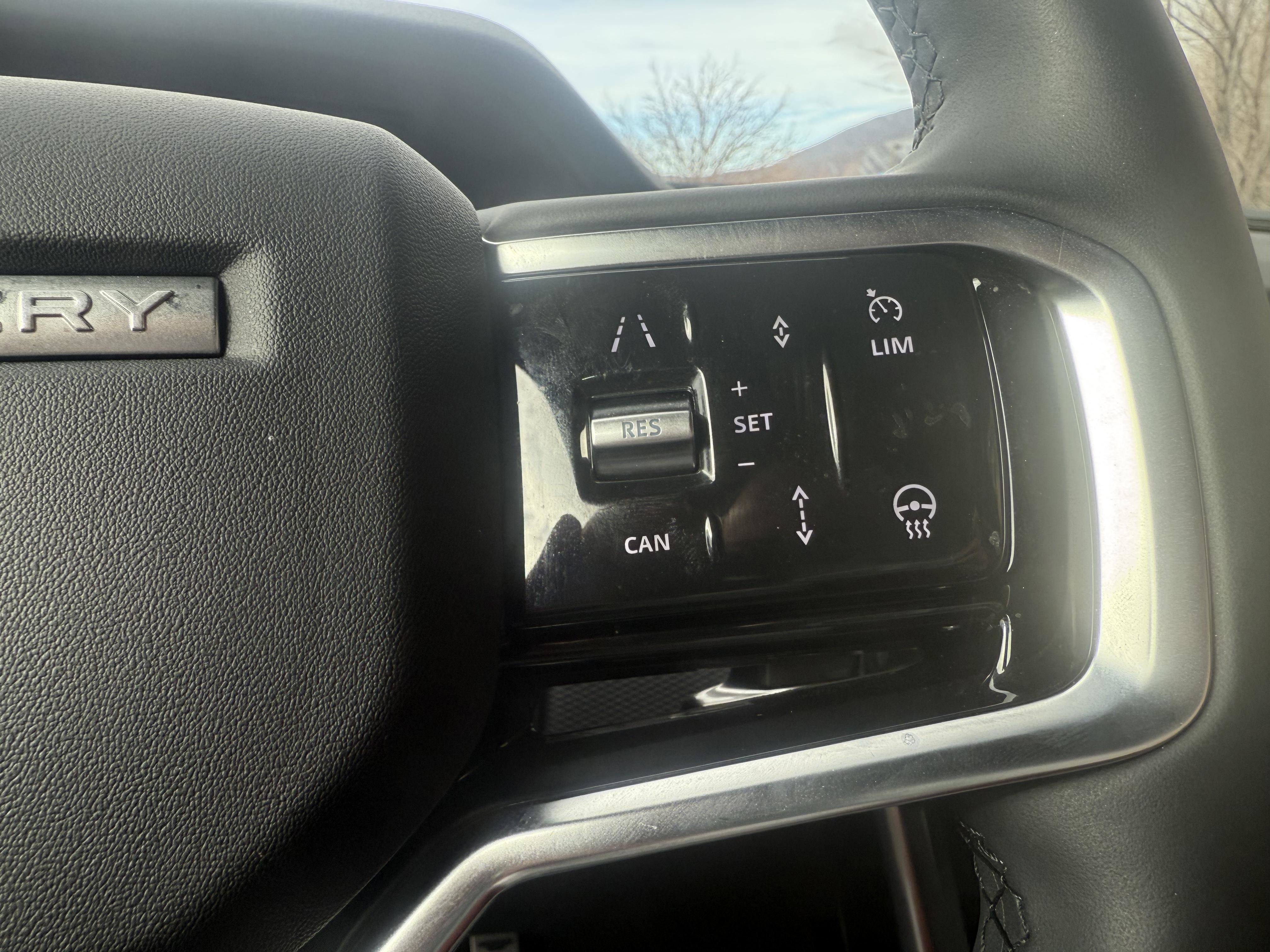 Used 2025 Land Rover Discovery Sport Dynamic SE image 16