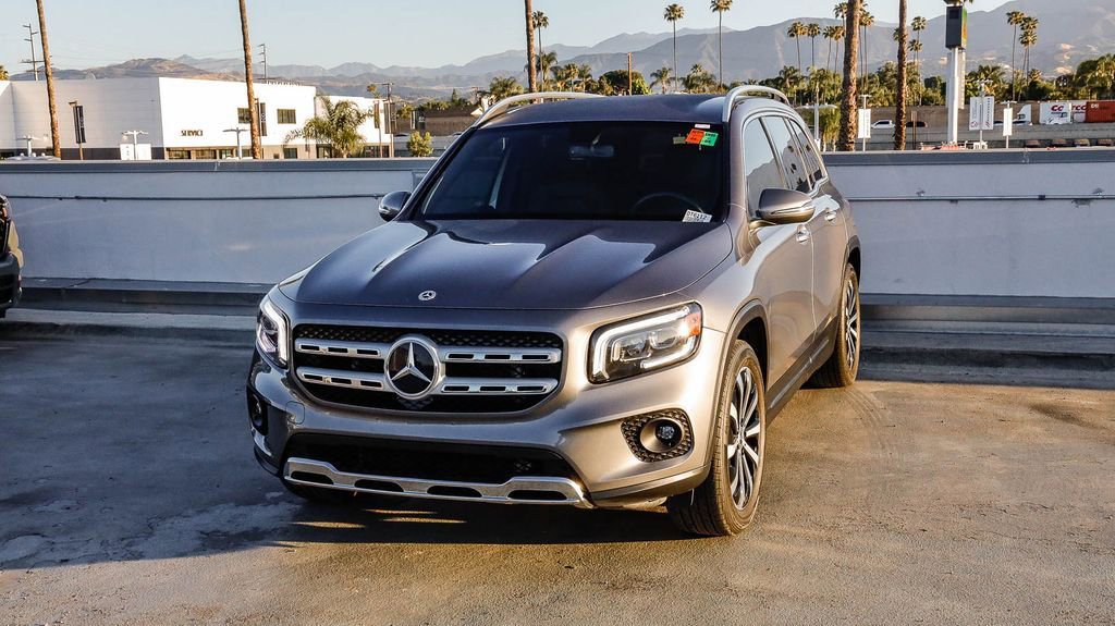 Used 2021 Mercedes-Benz GLB 250 4MATIC image 4