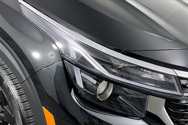 Certified 2026 Kia Seltos EX w/ EX Sunroof Package image 31