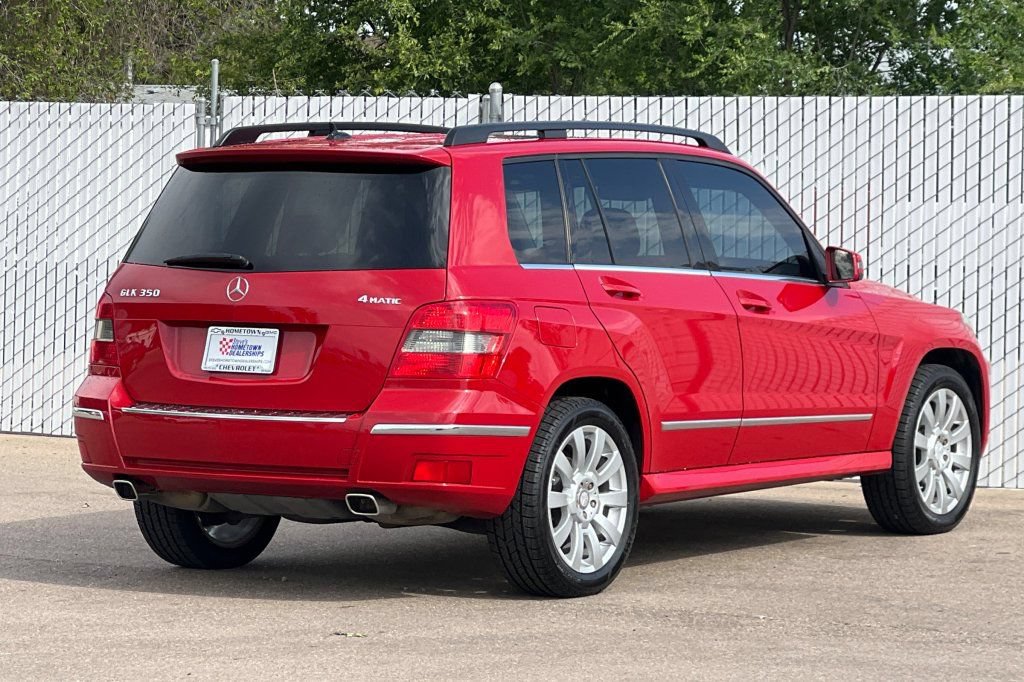 Used 2010 Mercedes-Benz GLK 350 4MATIC image 4
