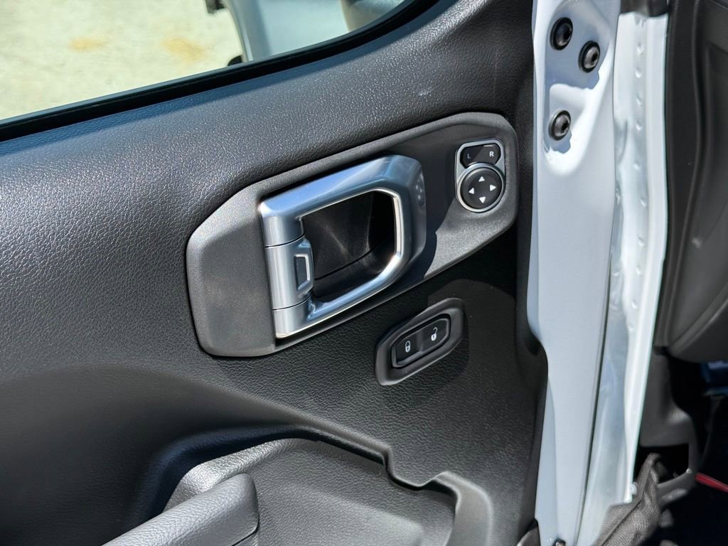 New 2026 Jeep Wrangler Unlimited Rubicon AWD/4WD image 11