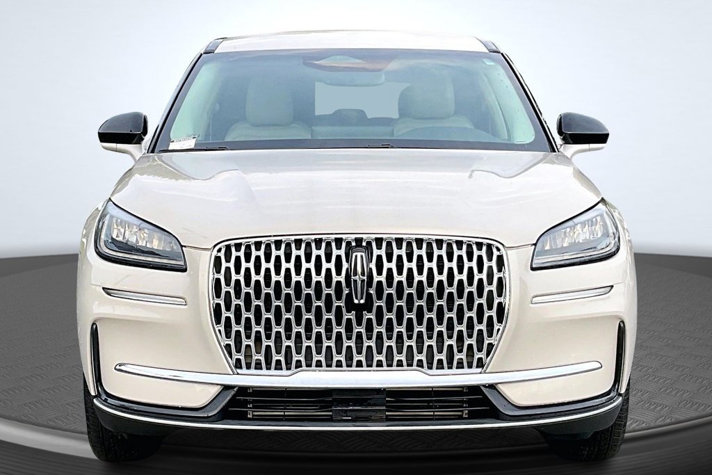 Certified 2023 Lincoln Corsair FWD image 2