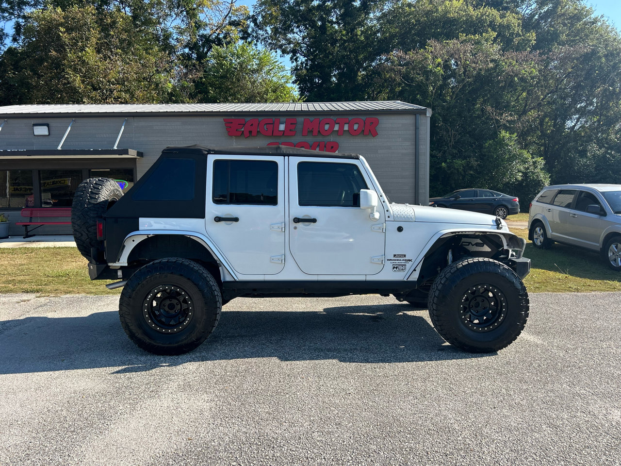 Used 2018 Jeep Wrangler Unlimited Sport image 1